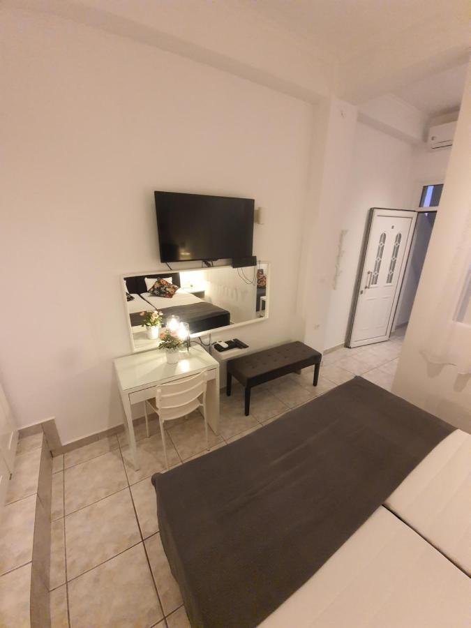Sunset_Apartments Only 15 Meters From The Sea Néos Marmarás Exterior foto